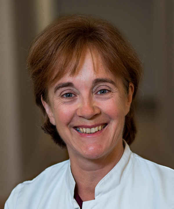 Dr. Victoria von Selchow